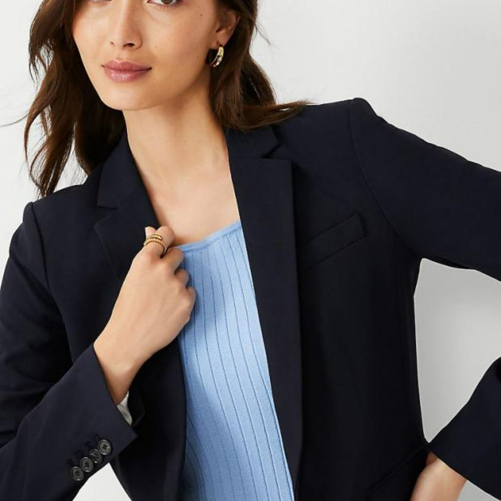 The Petite One-Button Blazer in Seasonless Stretch